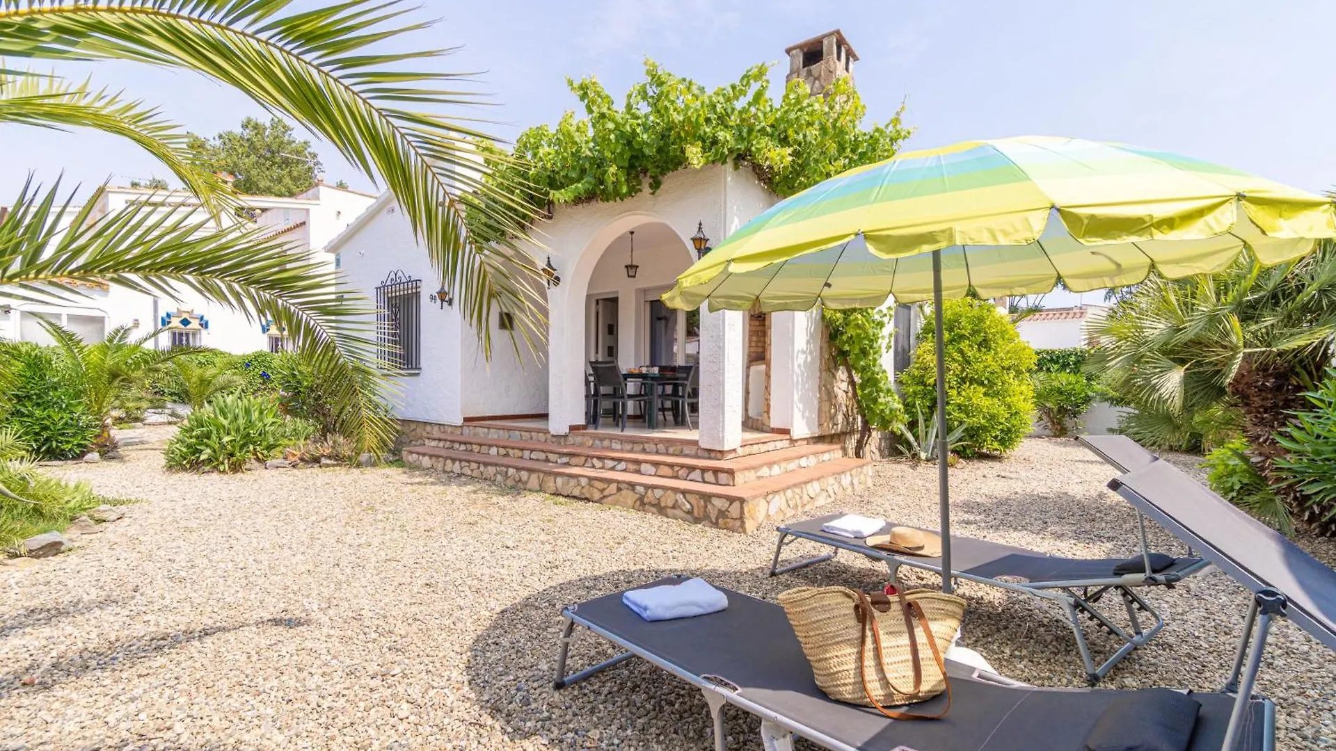 Apart-Rent Casa Montseny 0119 Empuriabrava