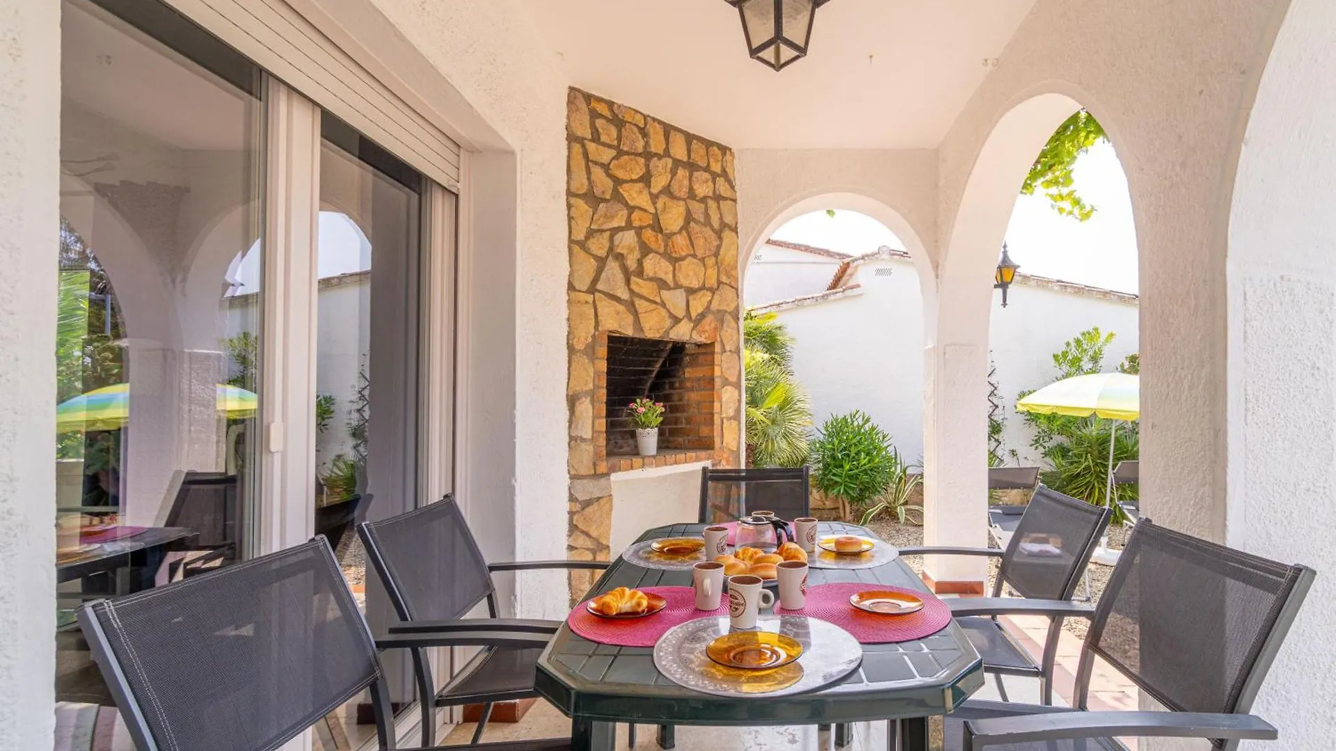 Apart-Rent Casa Montseny 0119 Empuriabrava 0*,