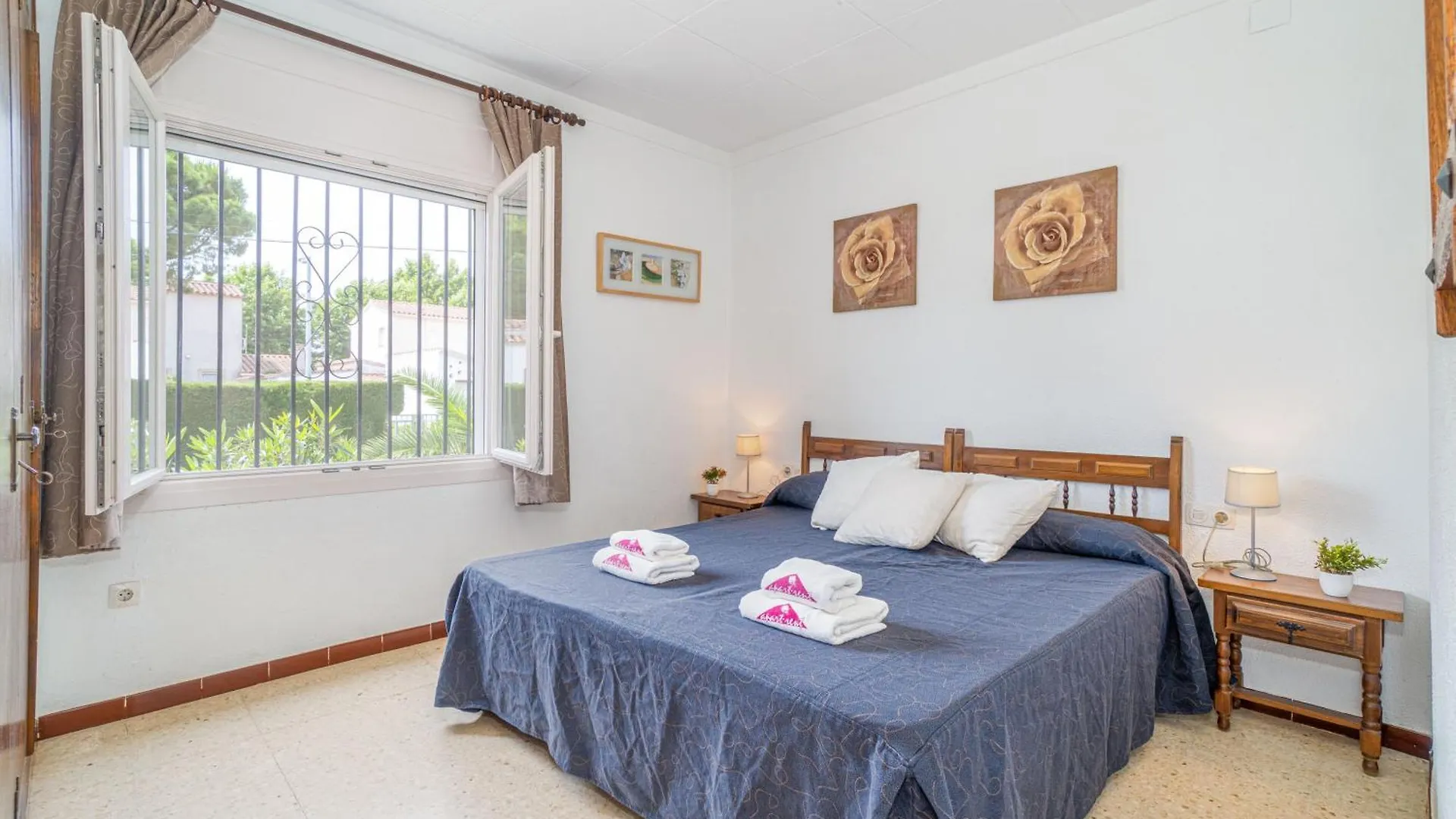 Apart-Rent Casa Montseny 0119 Empuriabrava