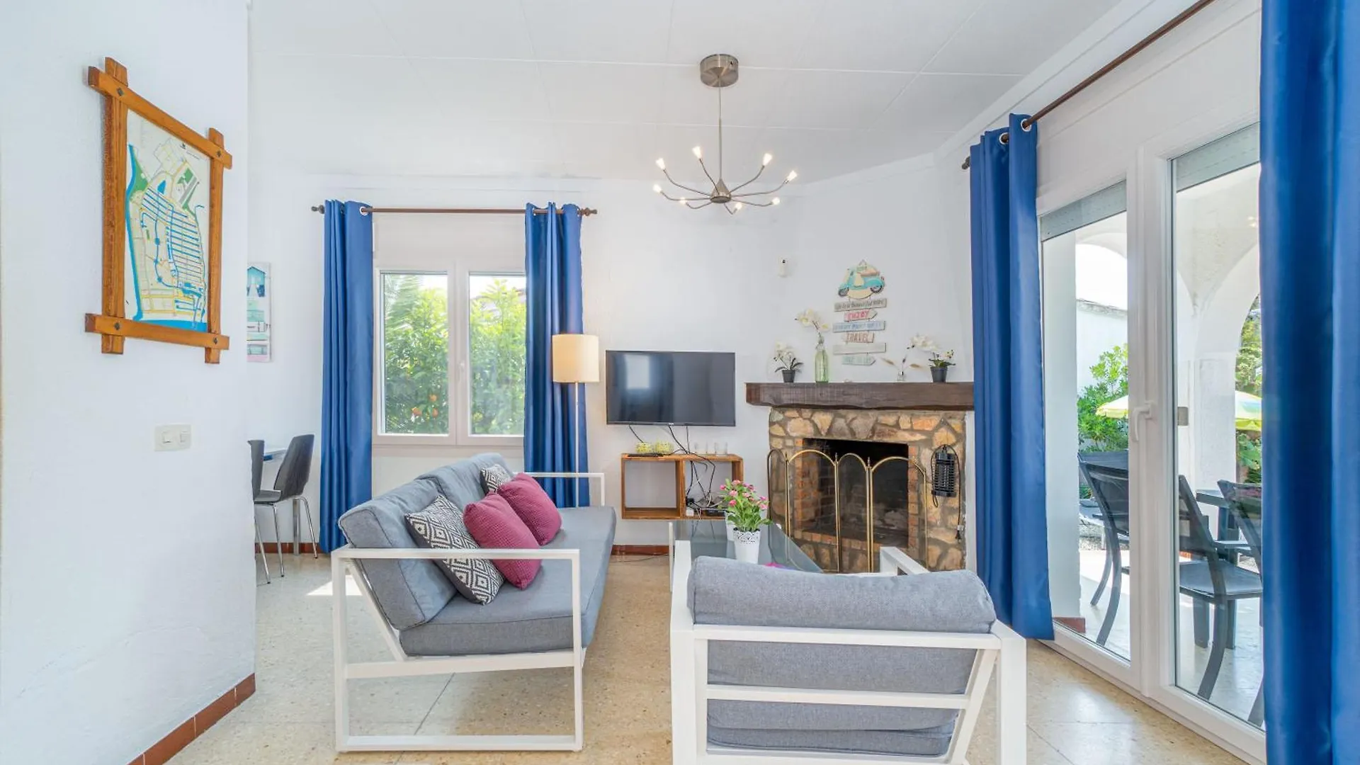 Apart-Rent Casa Montseny 0119 Empuriabrava