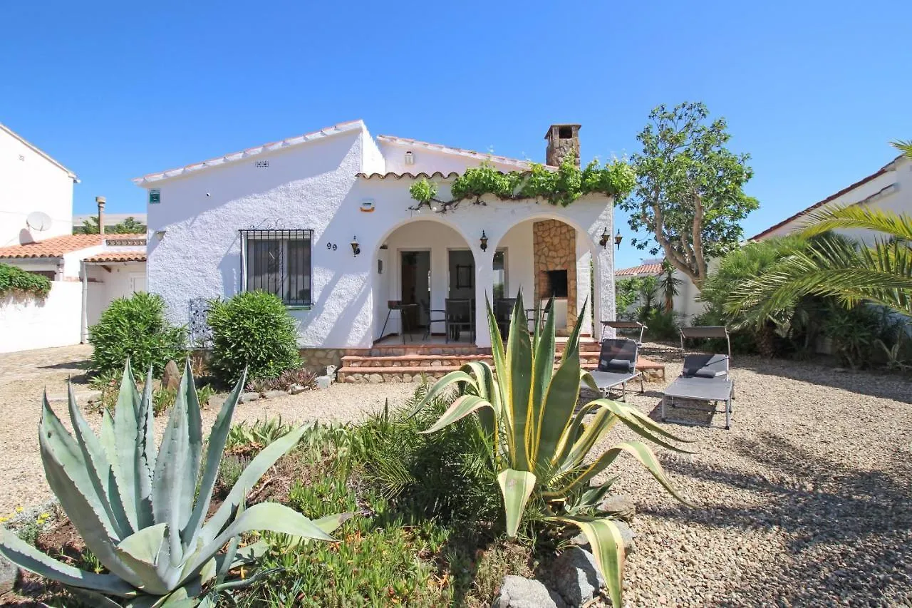 Apart-Rent Casa Montseny 0119 Empuriabrava