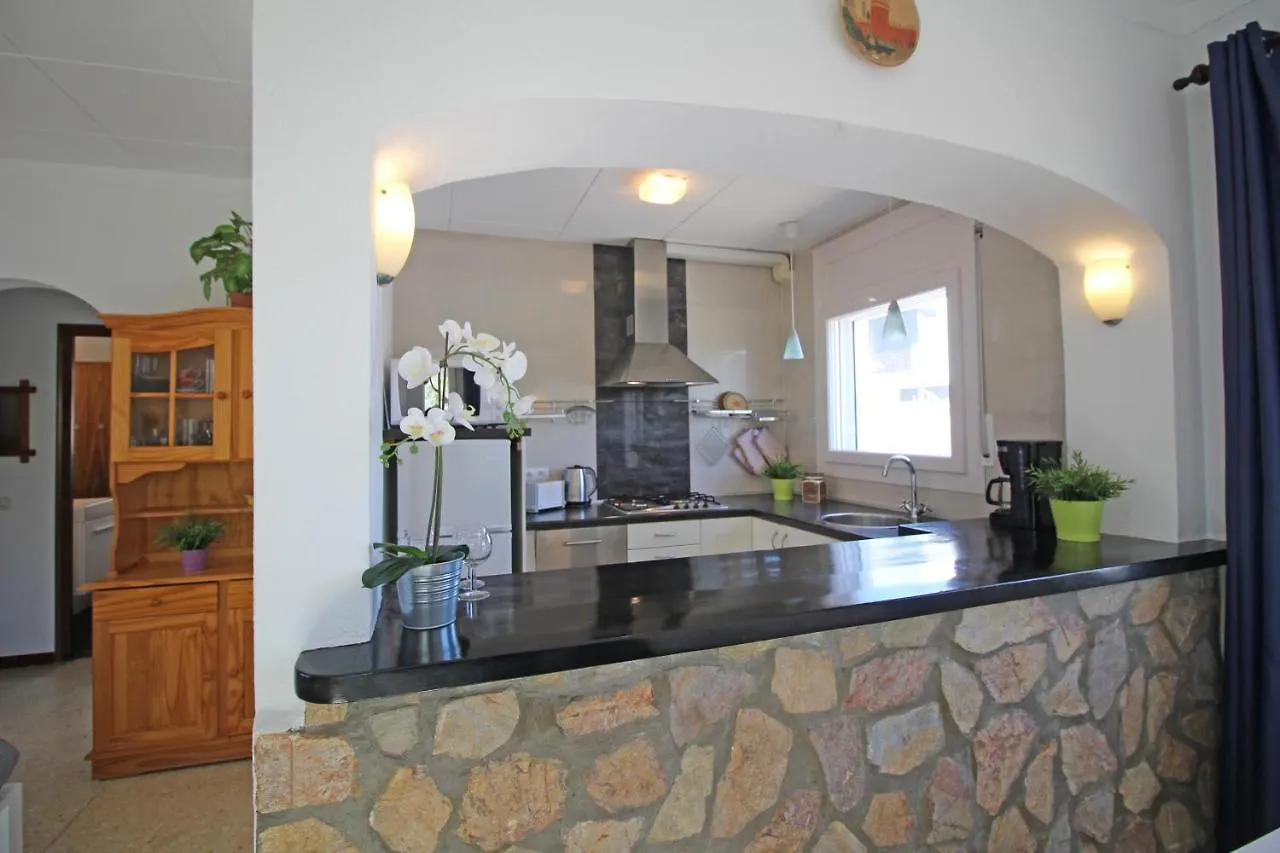 Apart-Rent Casa Montseny 0119 Empuriabrava