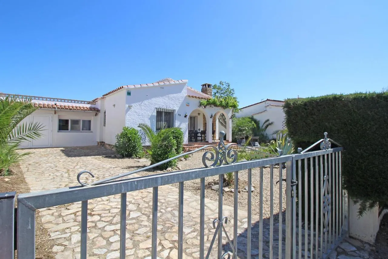 Apart-Rent Casa Montseny 0119 Empuriabrava Villa
