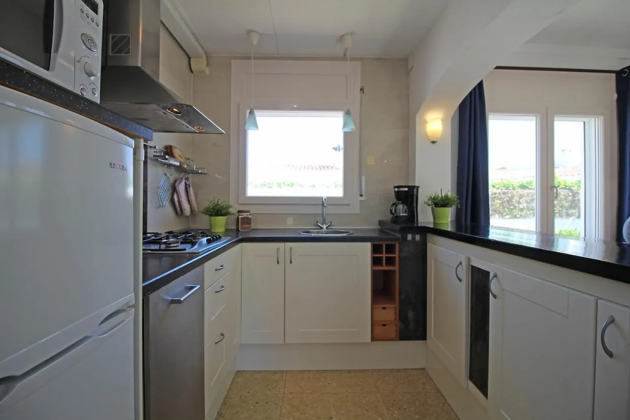 Apart-Rent Casa Montseny 0119 Empuriabrava