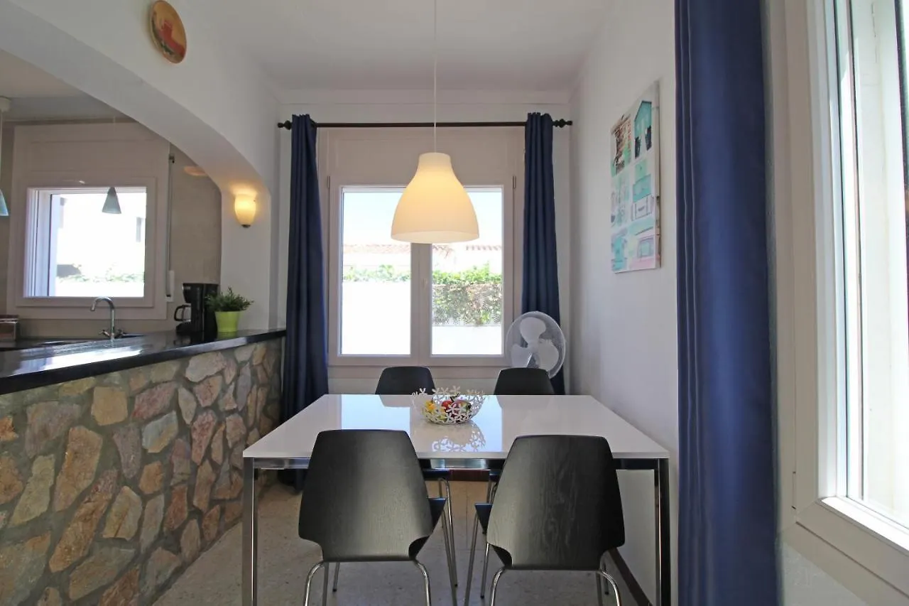 Villa Apart-Rent Casa Montseny 0119 Empuriabrava