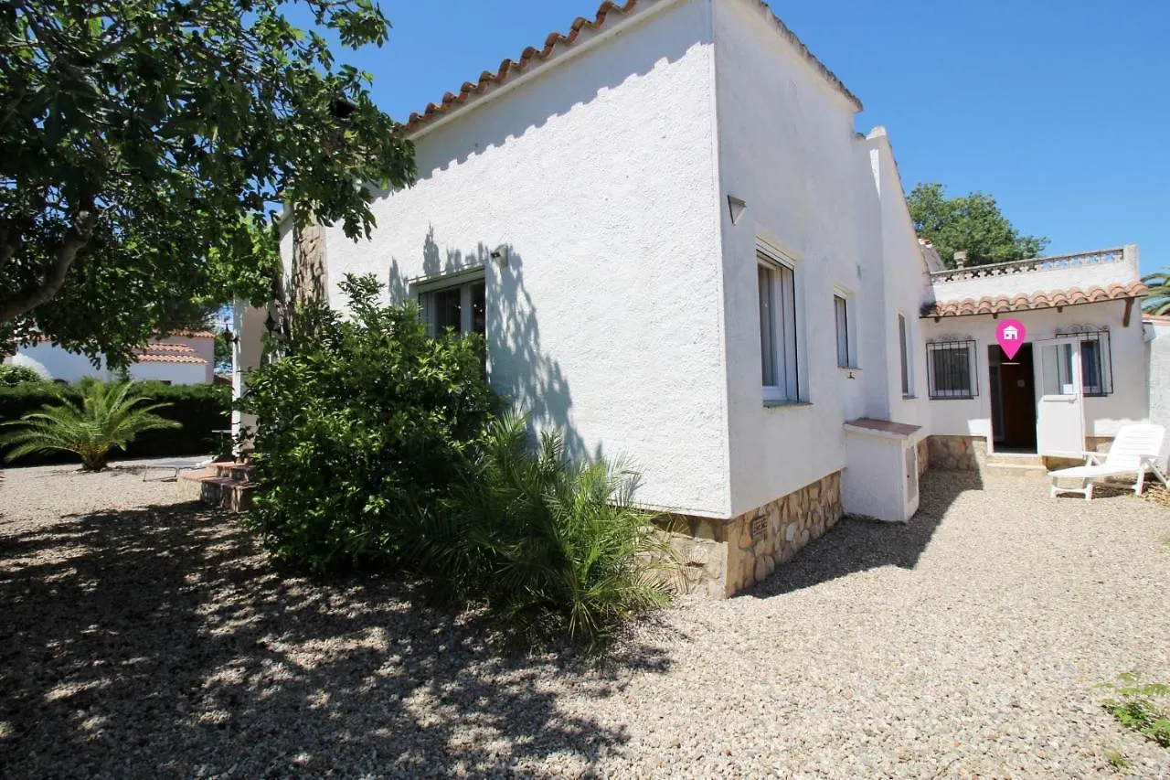 Apart-Rent Casa Montseny 0119 Empuriabrava Villa