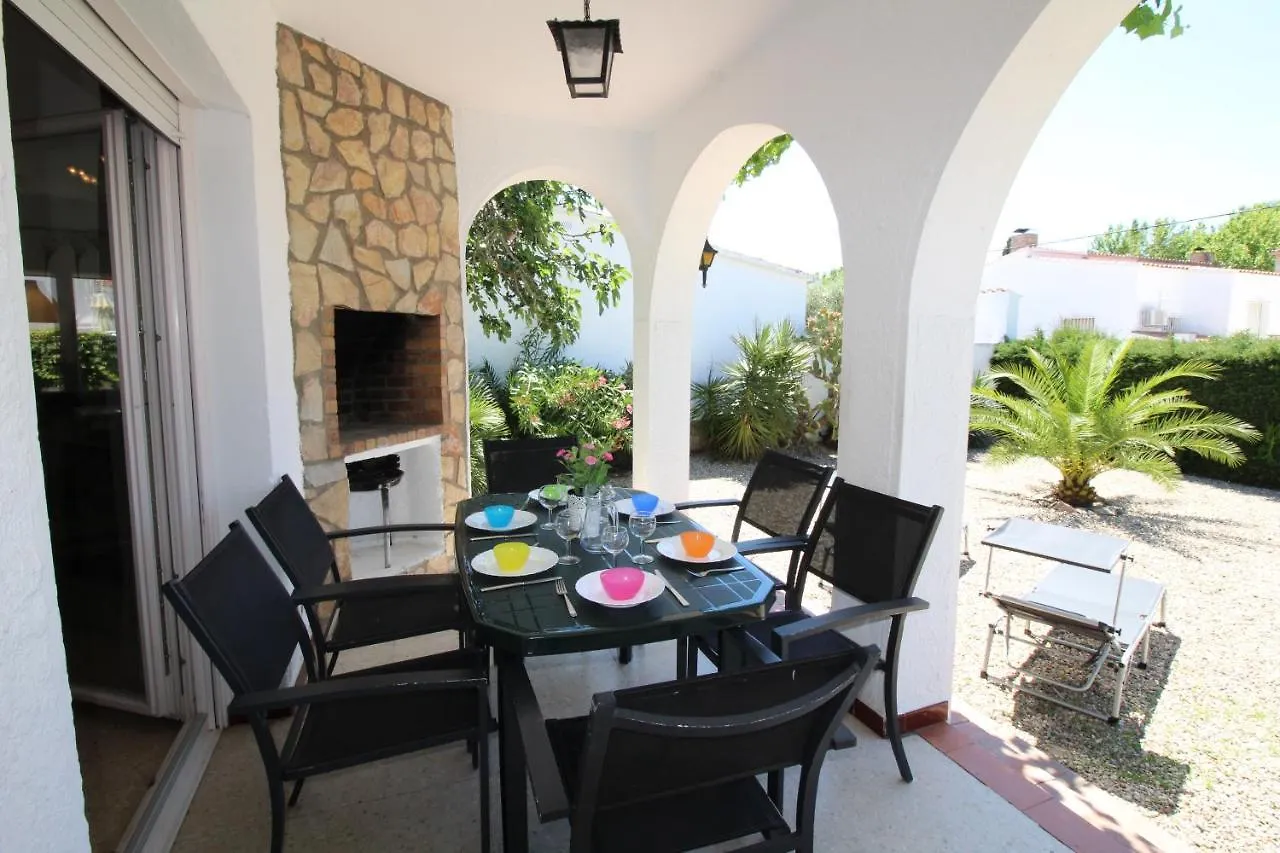 Villa Apart-Rent Casa Montseny 0119 Empuriabrava Spain